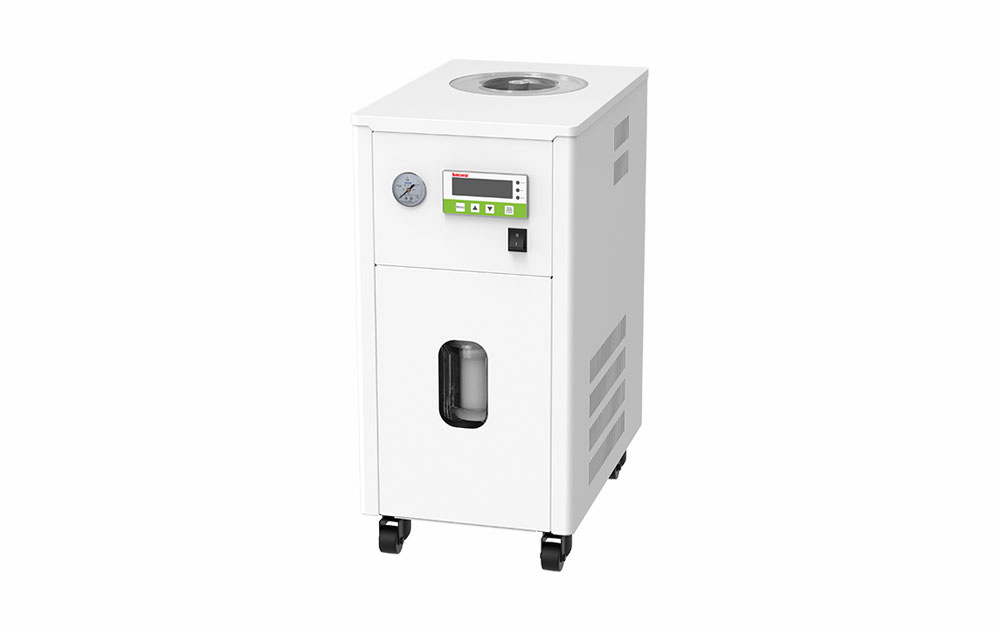 UC10 high-precision chiller