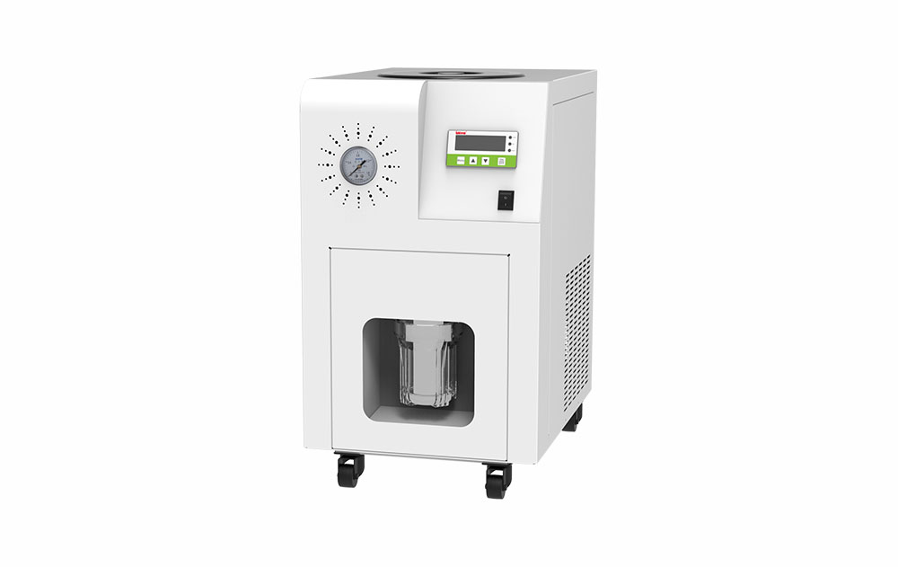 UC12 high-precision chiller